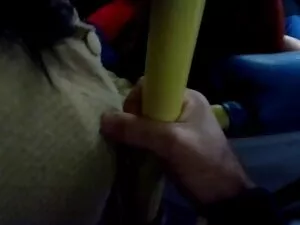 Abuela en medias se  ...