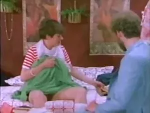 2 putas en una farma ...